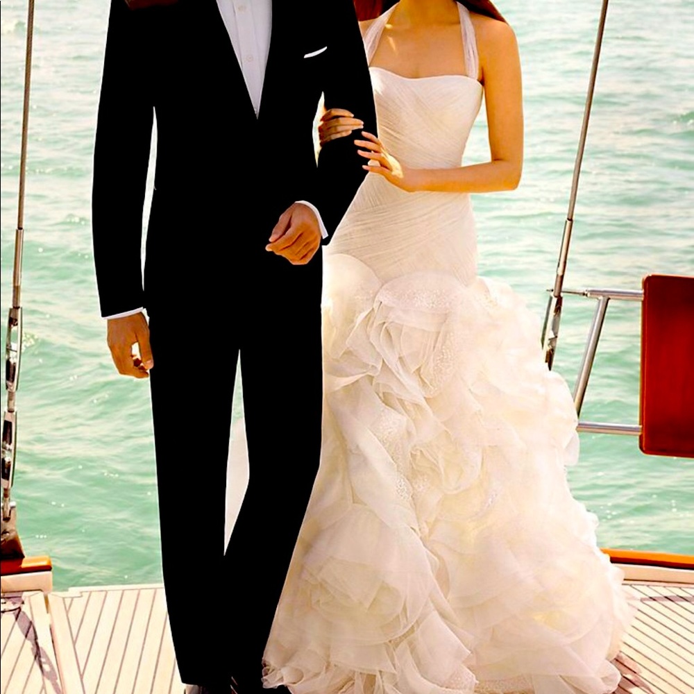 Vera Wang White wedding Gown